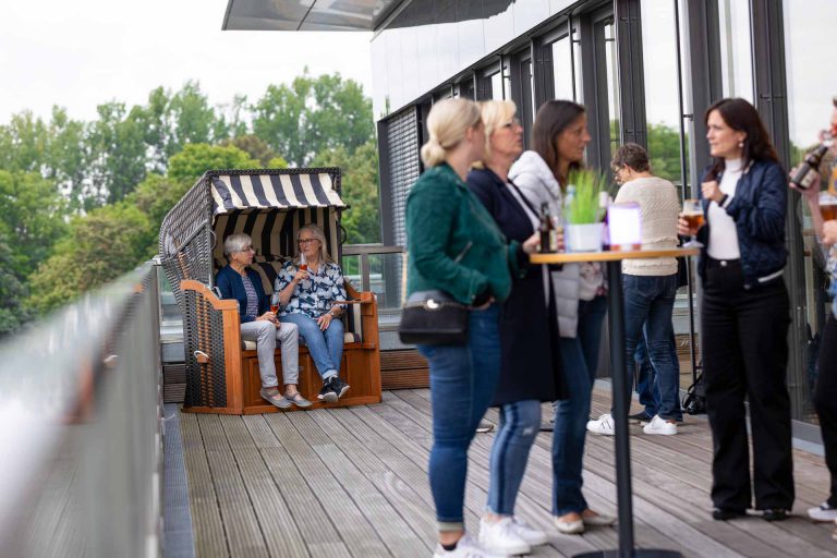 Empfang auf der Dachterrasse